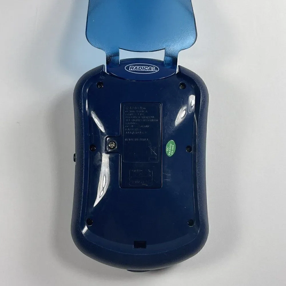Radica - Flip Top Lighted Solitaire (2003) Blue - Handheld Electronic Game